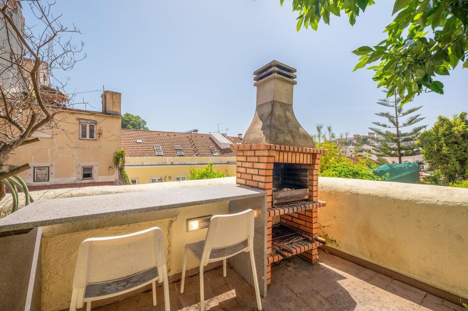 Guestready - Lemon House With Private Garden Apartment ลิสบอน ภายนอก รูปภาพ